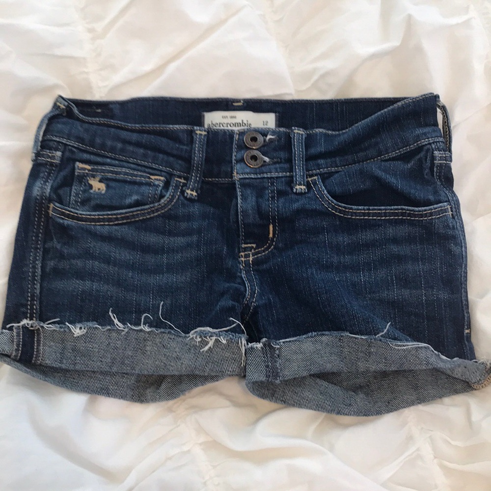 ABERCROMBIE DARK WASH JEAN SHORT SHORTS